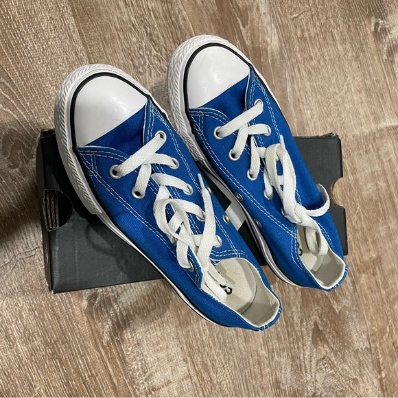 Converse - Picture 3 of 6